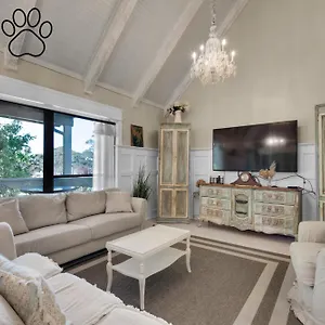 Seascape Golf Coconut Apartment