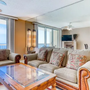 Pelican Pointe Apartment